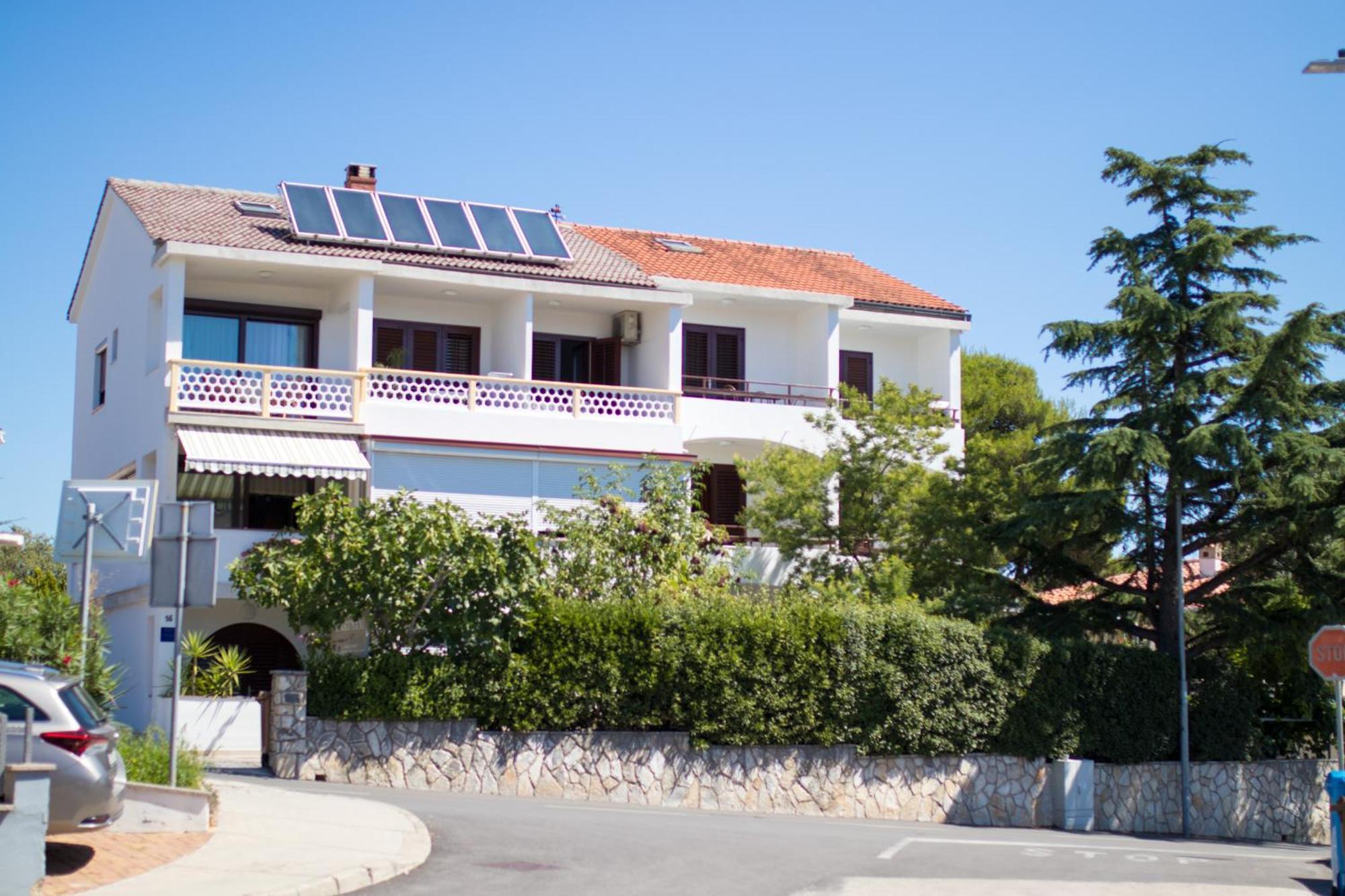Dekanic Krk Daire Krk Town